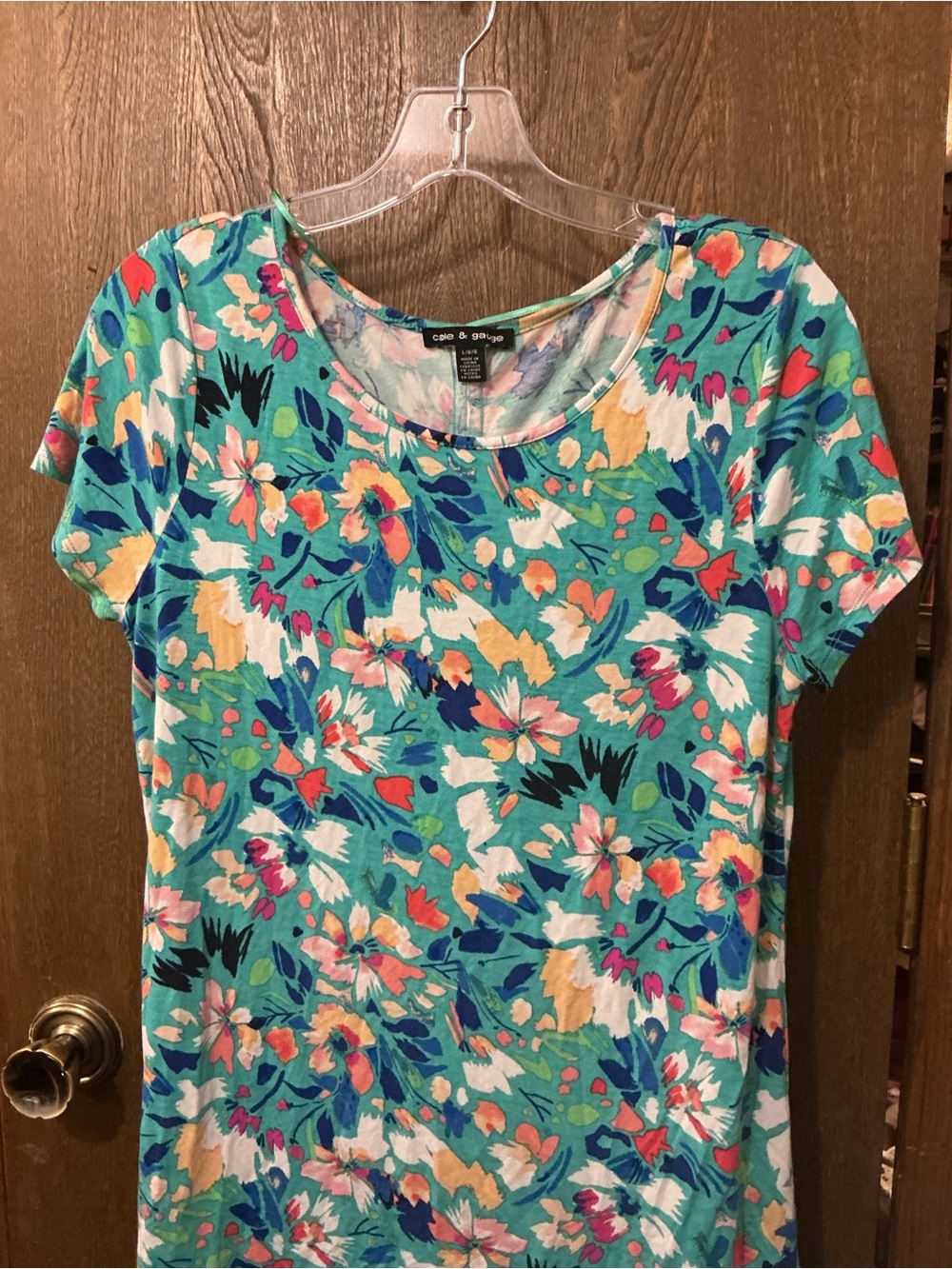 Cable & Gauge Turquoise Floral Short Sleeve Teee